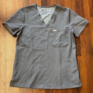 FIGS Technical Collection Catarina Scrub Top – Size S – Gray